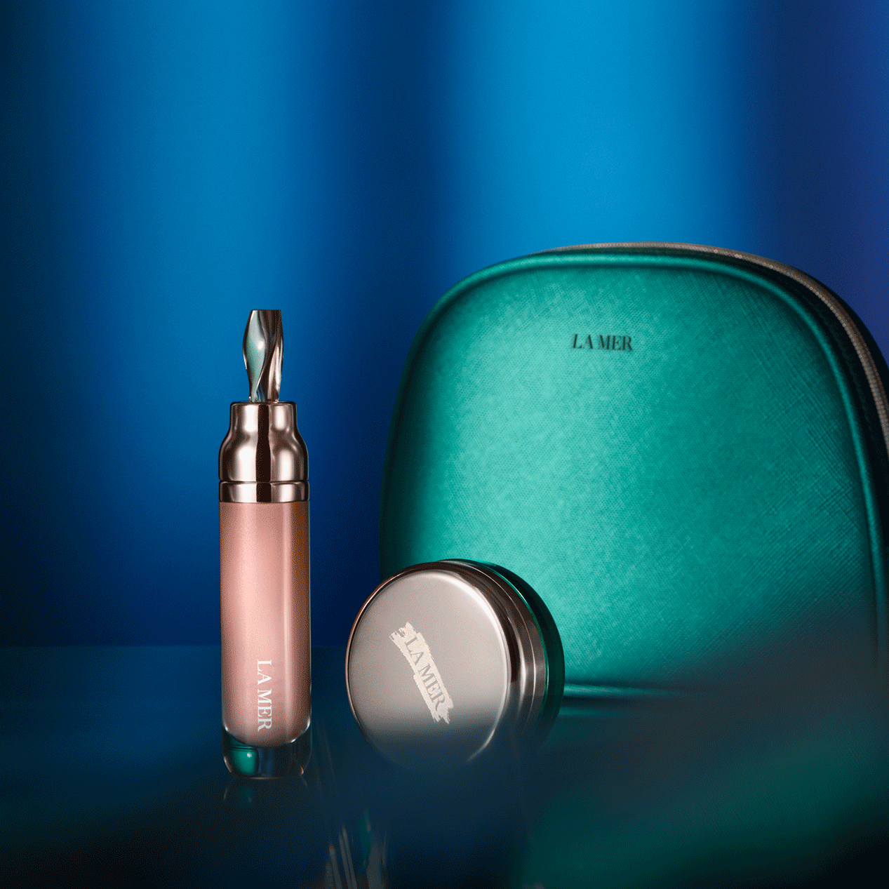 take-la-mer-everywhere-with-these-exclusive-travel-sized-sets-la-mer